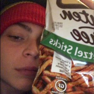 Meet your Posher, Kira